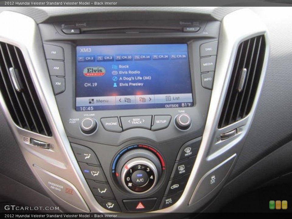 Black Interior Controls for the 2012 Hyundai Veloster  #62801530
