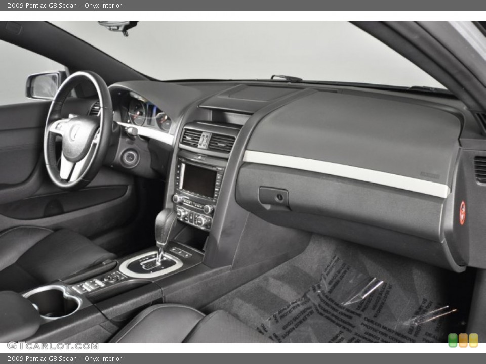 Onyx Interior Dashboard for the 2009 Pontiac G8 Sedan #62807189