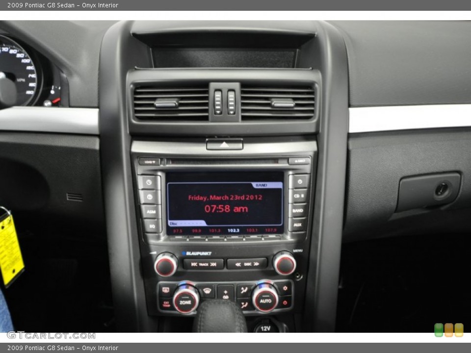 Onyx Interior Controls for the 2009 Pontiac G8 Sedan #62807223
