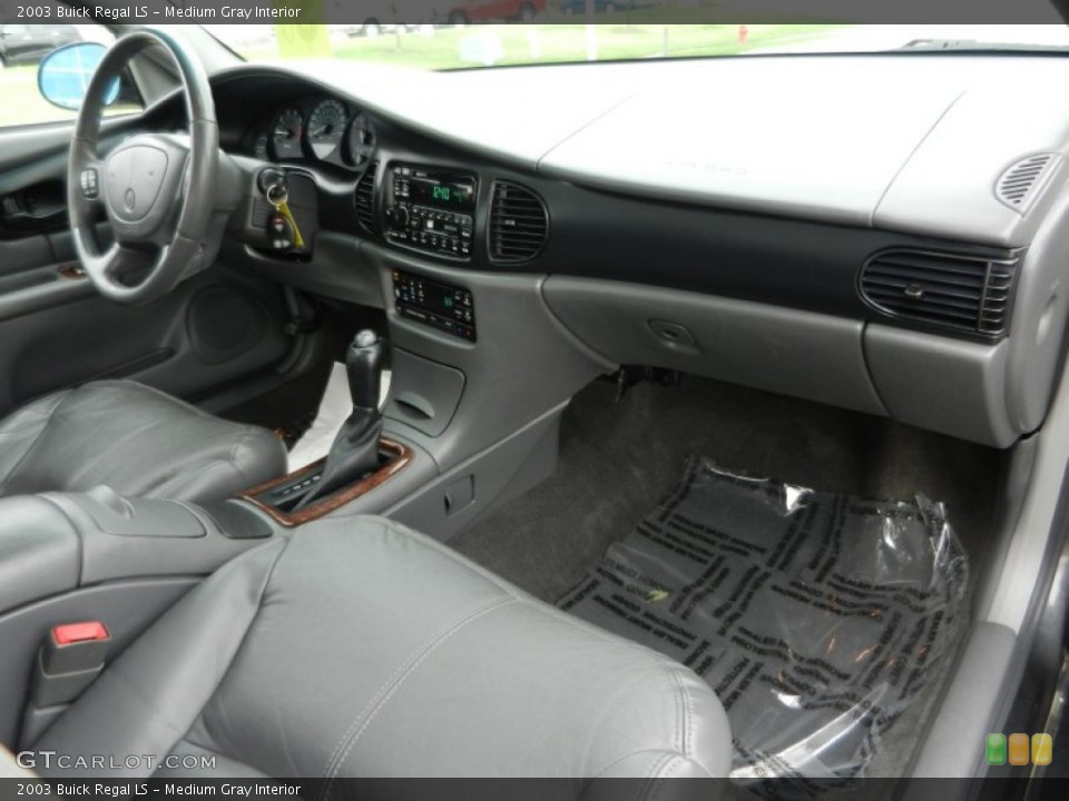 Medium Gray Interior Dashboard for the 2003 Buick Regal LS #62837961