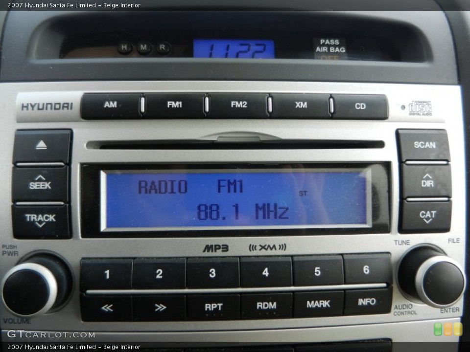 Beige Interior Audio System for the 2007 Hyundai Santa Fe Limited #62838210