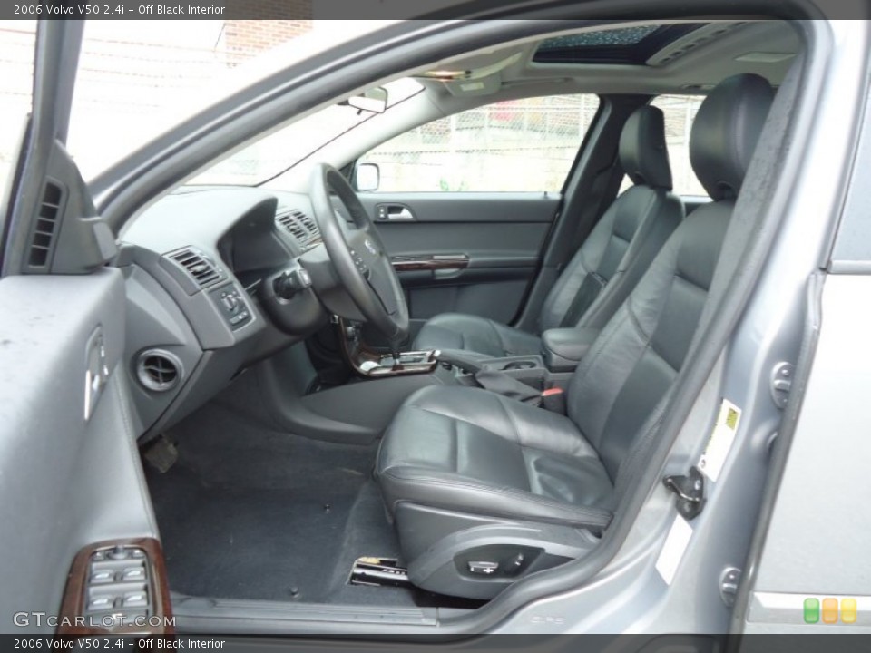 Off Black Interior Photo for the 2006 Volvo V50 2.4i #62845267