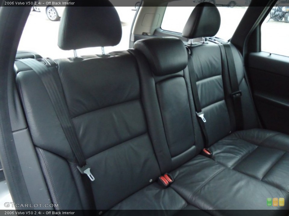 Off Black 2006 Volvo V50 Interiors