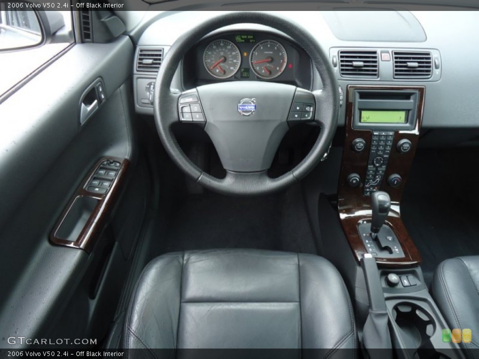 Off Black Interior Dashboard for the 2006 Volvo V50 2.4i #62845393