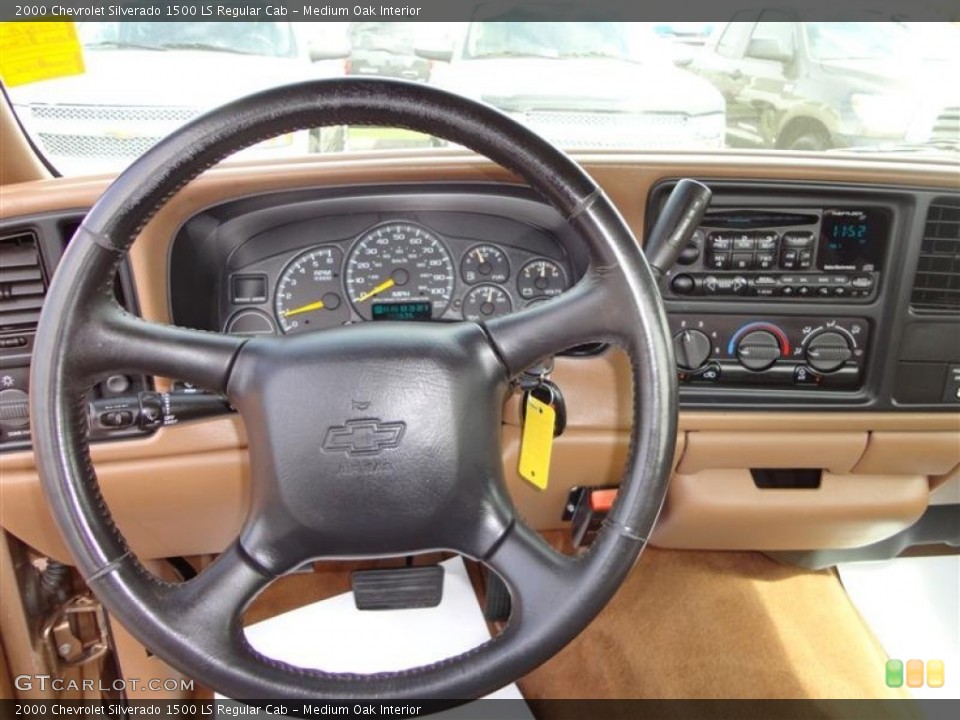 Medium Oak Interior Dashboard for the 2000 Chevrolet Silverado 1500 LS Regular Cab #62858962