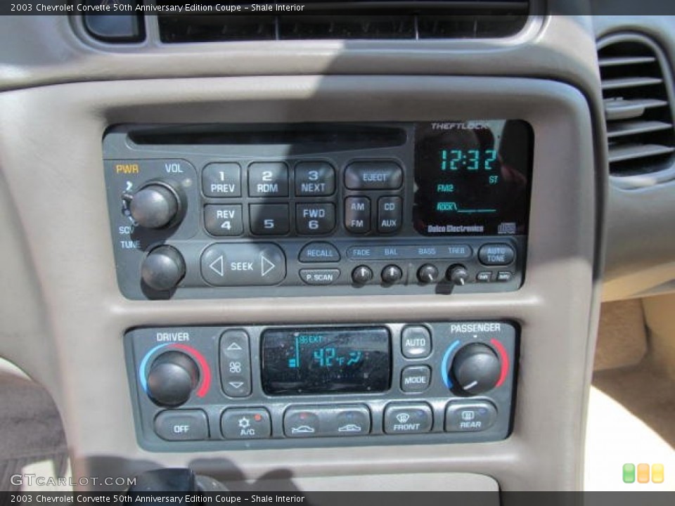 Shale Interior Controls for the 2003 Chevrolet Corvette 50th Anniversary Edition Coupe #62873582