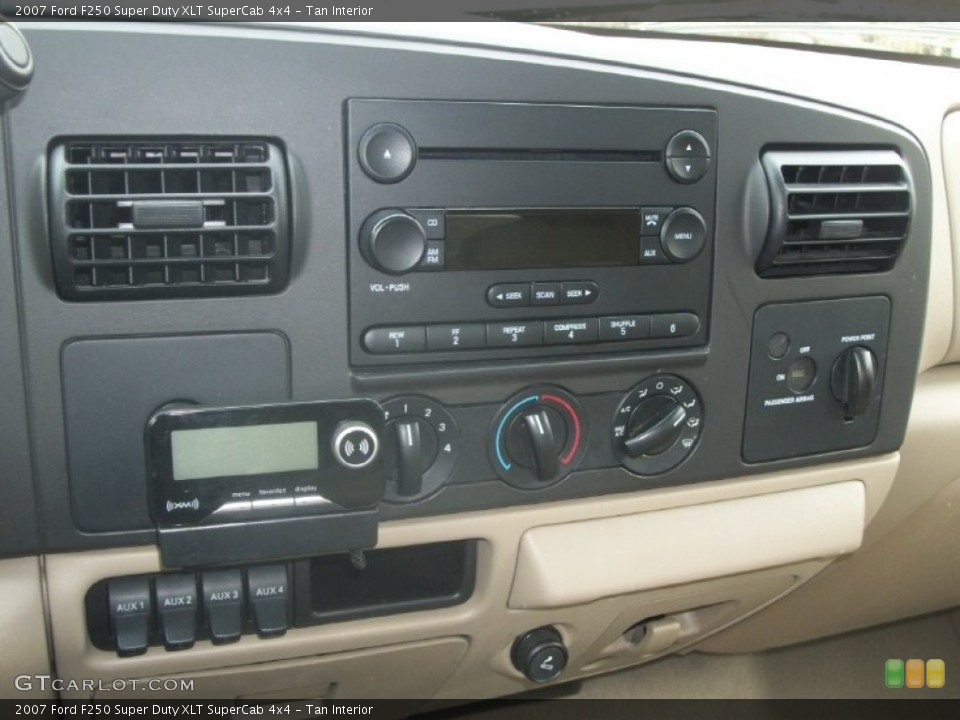 Tan Interior Controls for the 2007 Ford F250 Super Duty XLT SuperCab 4x4 #62895699