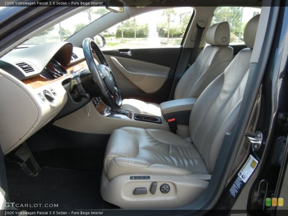 Pure Beige Interior Photo for the 2006 Volkswagen Passat 3.6 Sedan #62931755