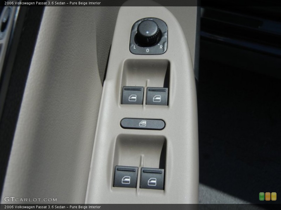 Pure Beige Interior Controls for the 2006 Volkswagen Passat 3.6 Sedan #62931781