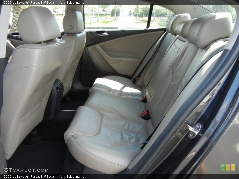 Pure Beige Interior Photo for the 2006 Volkswagen Passat 3.6 Sedan #62931788