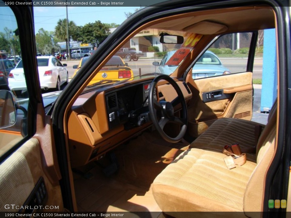 Beige Interior Photo for the 1990 Chevrolet C/K C1500 Silverado Extended Cab #62932838