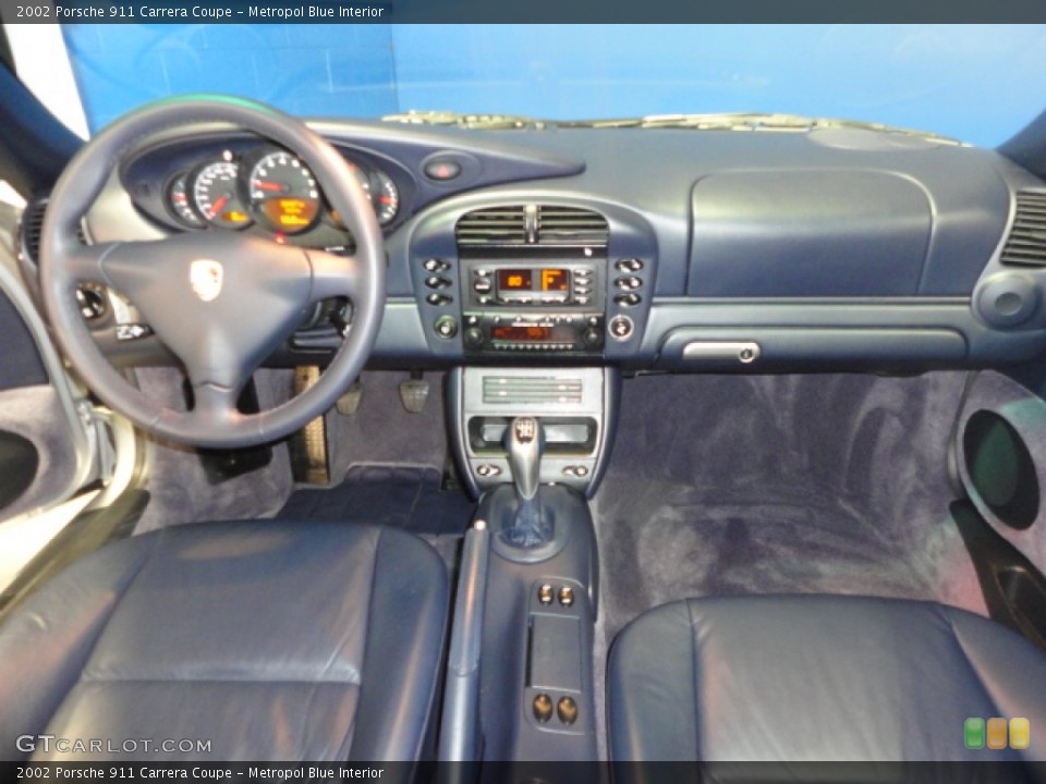 Metropol Blue Interior Dashboard for the 2002 Porsche 911 Carrera Coupe #62937051