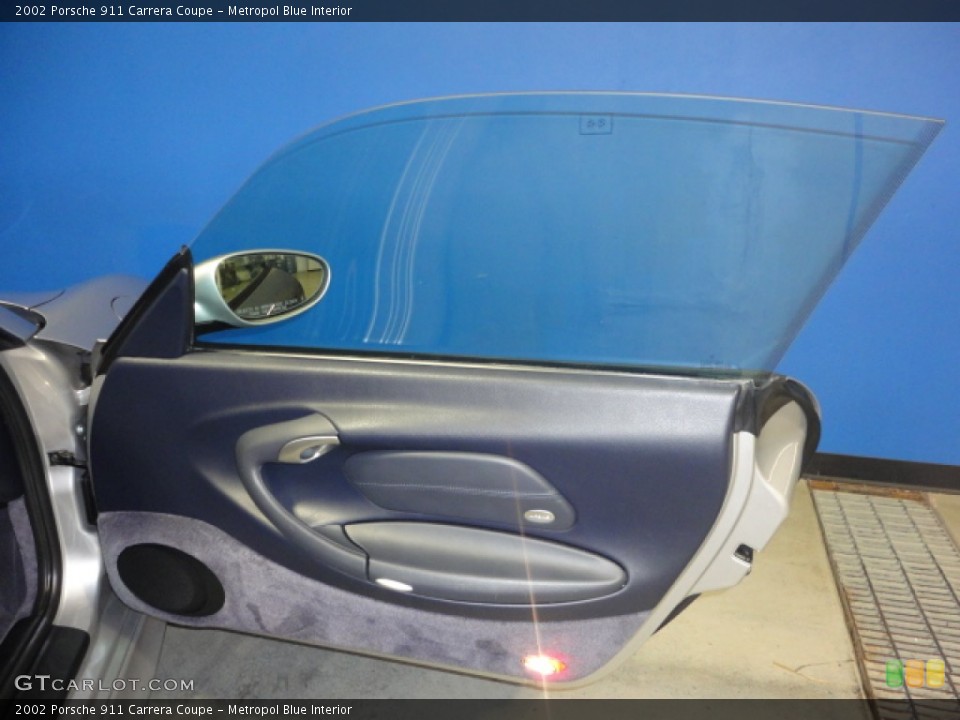 Metropol Blue Interior Door Panel for the 2002 Porsche 911 Carrera Coupe #62937153