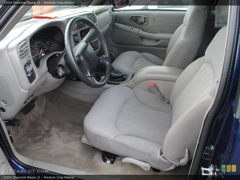 Medium Gray Interior Photo for the 2004 Chevrolet Blazer LS #62950608