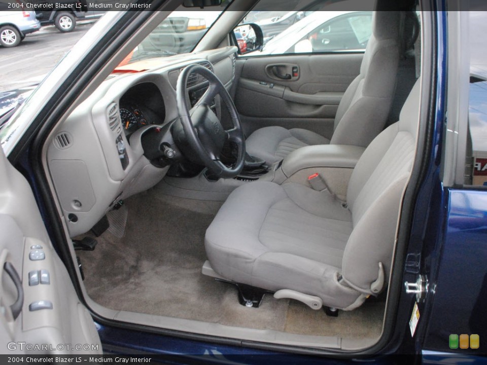 Medium Gray Interior Photo for the 2004 Chevrolet Blazer LS #62950716