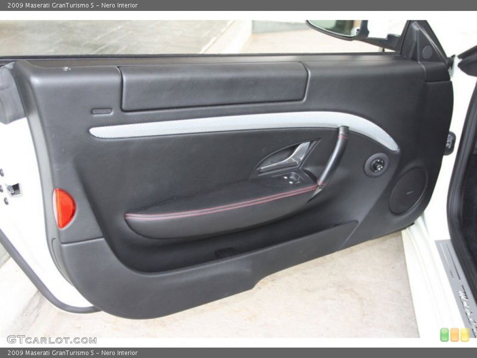 Nero Interior Door Panel for the 2009 Maserati GranTurismo S #62952941