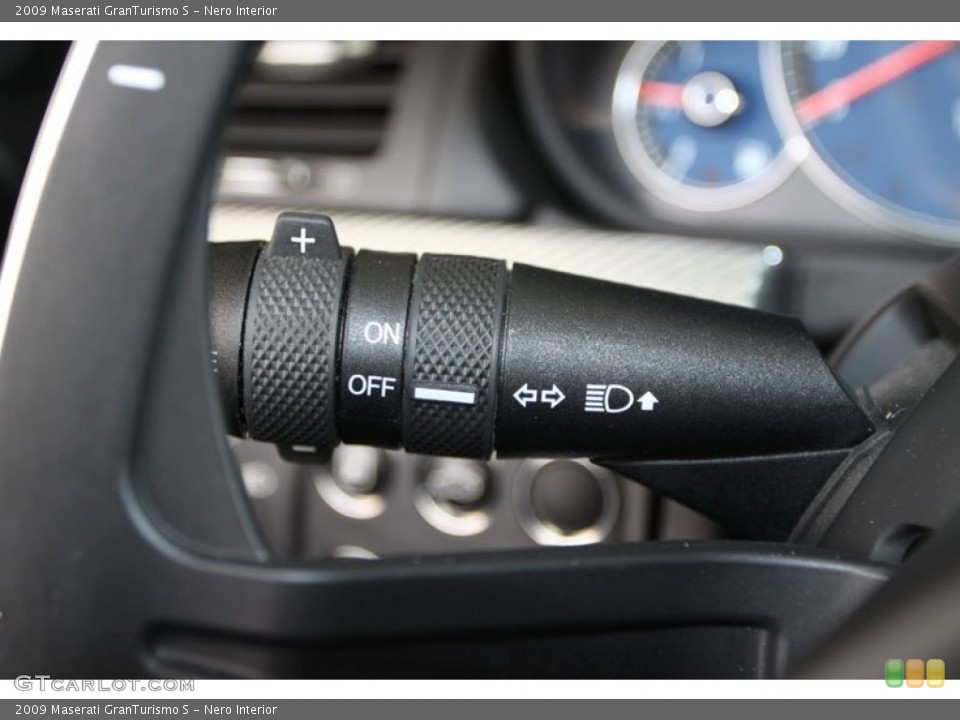 Nero Interior Controls for the 2009 Maserati GranTurismo S #62953247