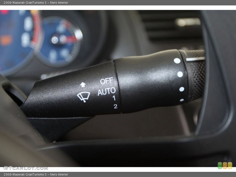 Nero Interior Controls for the 2009 Maserati GranTurismo S #62953259