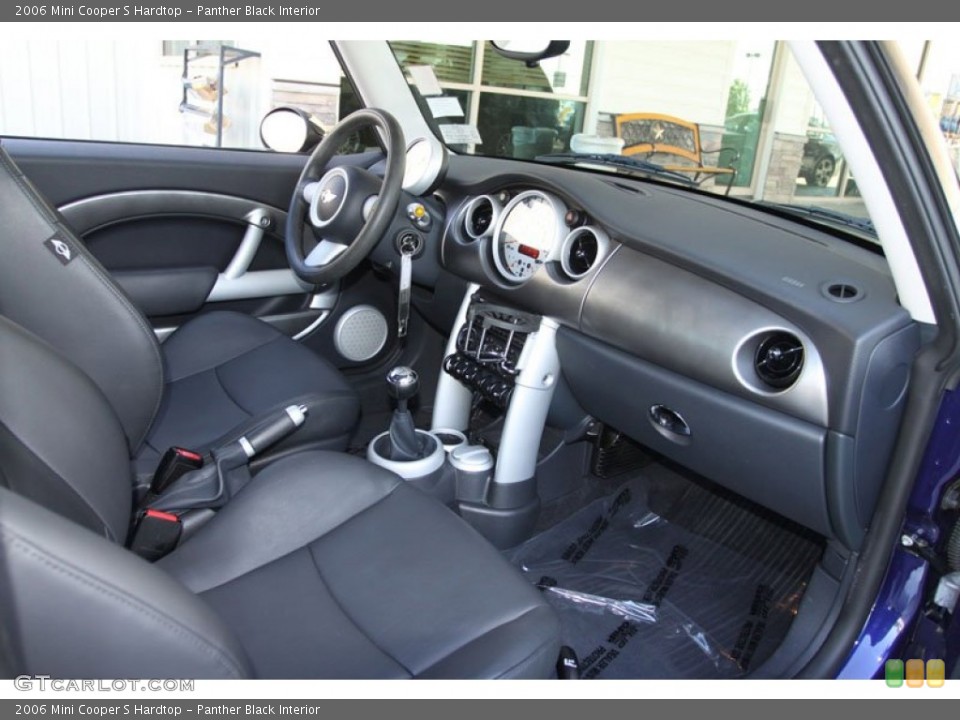 Panther Black Interior Photo for the 2006 Mini Cooper S Hardtop #62953598