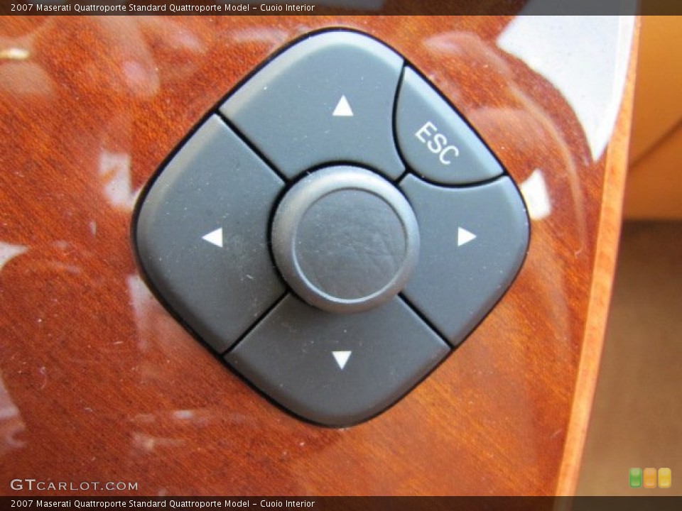 Cuoio Interior Controls for the 2007 Maserati Quattroporte  #62963659