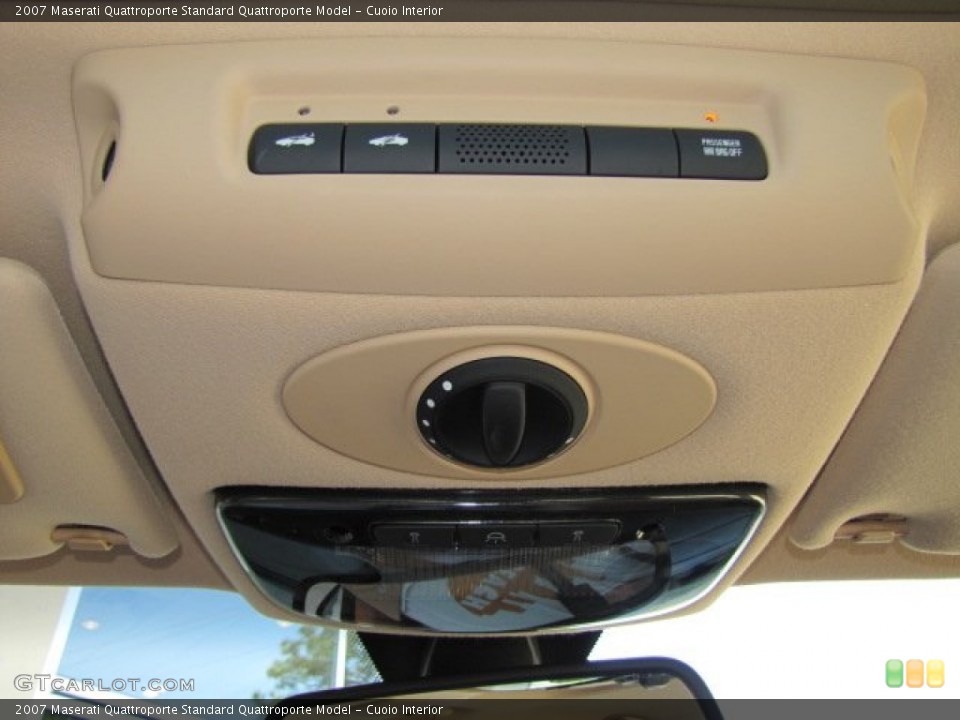 Cuoio Interior Controls for the 2007 Maserati Quattroporte  #62963782
