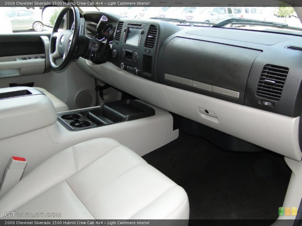 Light Cashmere Interior Photo for the 2009 Chevrolet Silverado 1500 Hybrid Crew Cab 4x4 #62966065