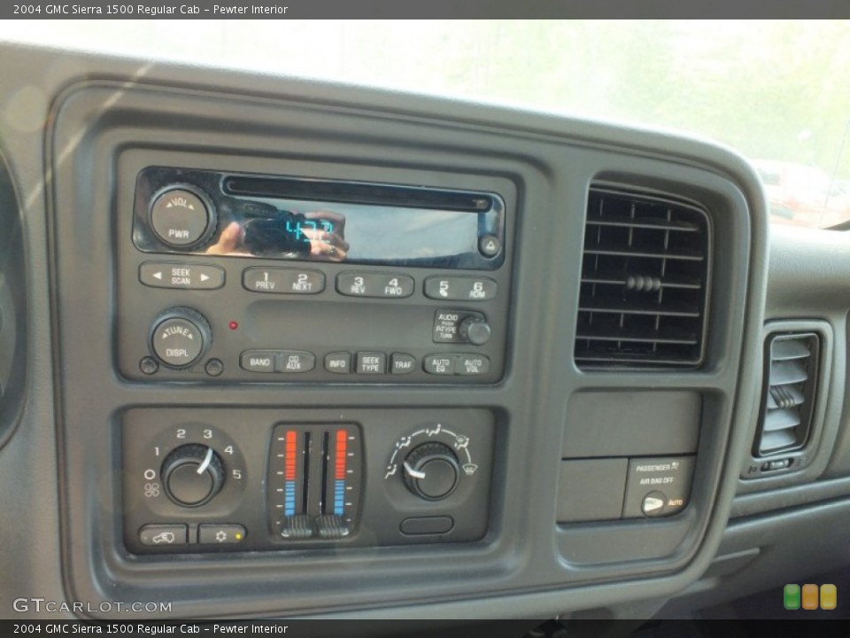 Pewter Interior Controls for the 2004 GMC Sierra 1500 Regular Cab #62981697