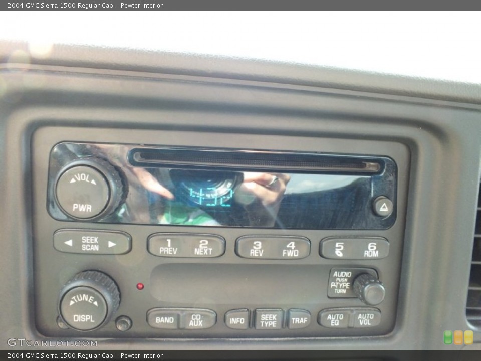Pewter Interior Audio System for the 2004 GMC Sierra 1500 Regular Cab #62981705