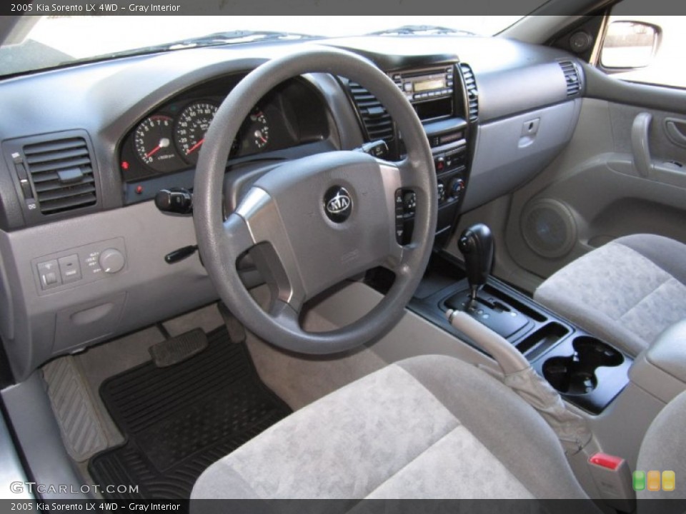 Gray Interior Dashboard for the 2005 Kia Sorento LX 4WD #63003524