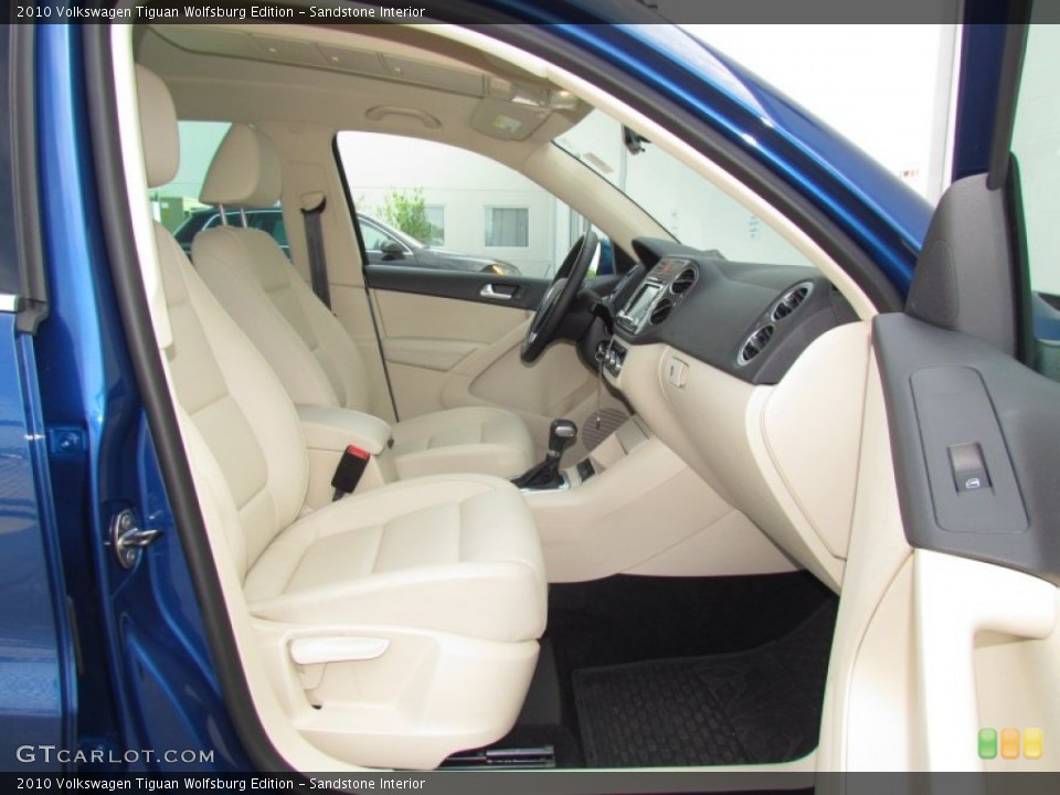 Sandstone Interior Photo for the 2010 Volkswagen Tiguan Wolfsburg Edition #63009932