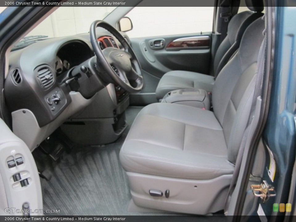 Medium Slate Gray Interior Photo for the 2006 Chrysler Town & Country Limited #63011158