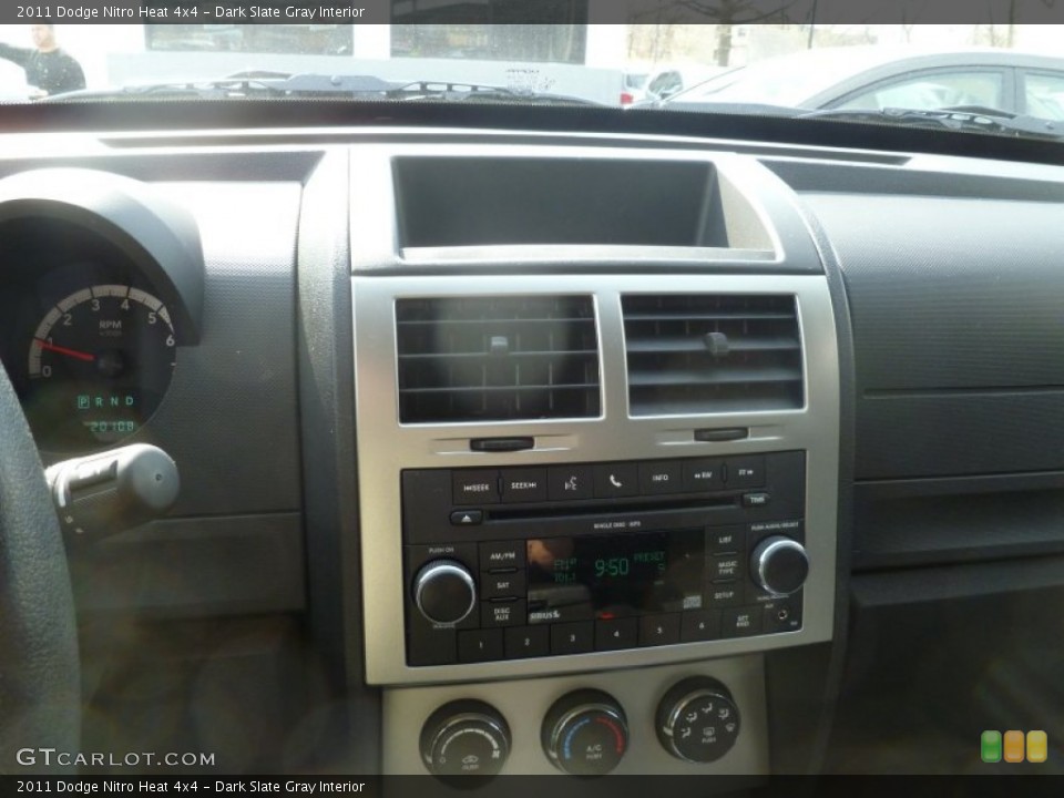Dark Slate Gray Interior Controls for the 2011 Dodge Nitro Heat 4x4 #63019603