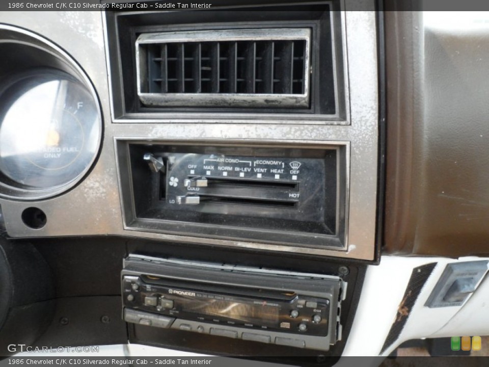 Saddle Tan Interior Controls for the 1986 Chevrolet C/K C10 Silverado Regular Cab #63027093