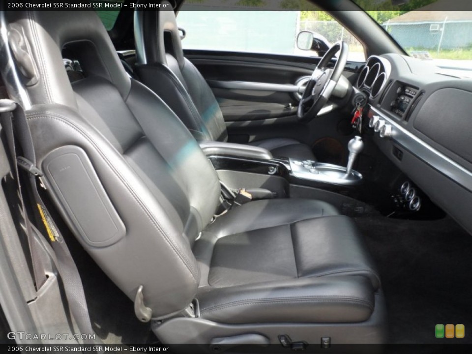 Ebony Interior Photo for the 2006 Chevrolet SSR  #63028365
