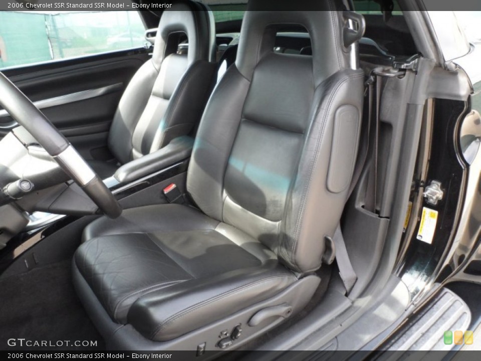 Ebony Interior Photo for the 2006 Chevrolet SSR  #63028389
