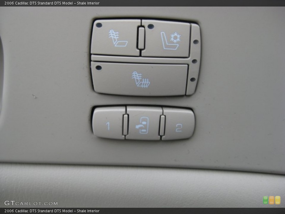 Shale Interior Controls for the 2006 Cadillac DTS  #63047647