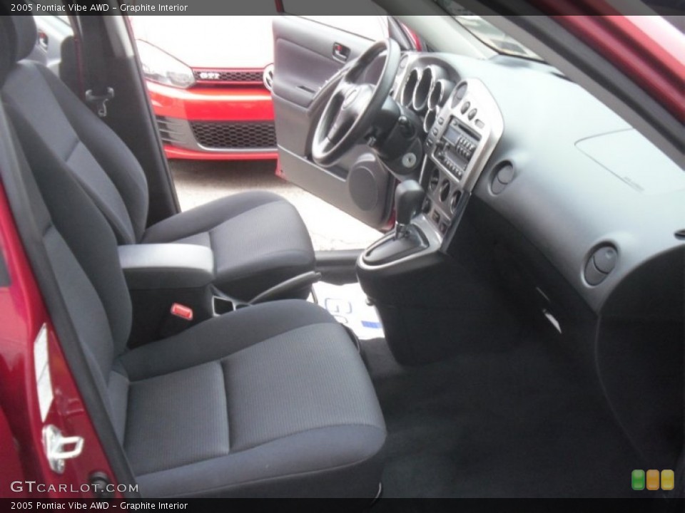 Graphite Interior Photo for the 2005 Pontiac Vibe AWD #63062256