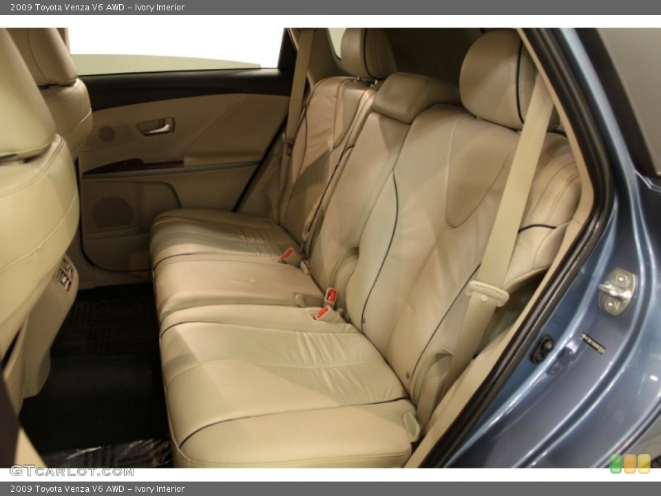 Ivory Interior Rear Seat for the 2009 Toyota Venza V6 AWD #63064166