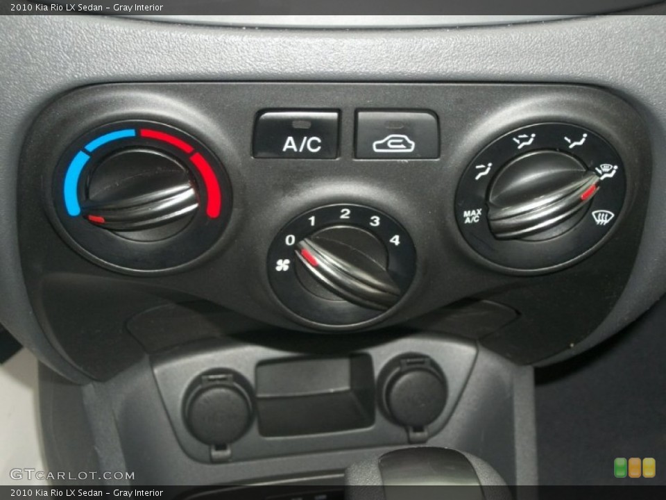 Gray Interior Controls for the 2010 Kia Rio LX Sedan #63072359