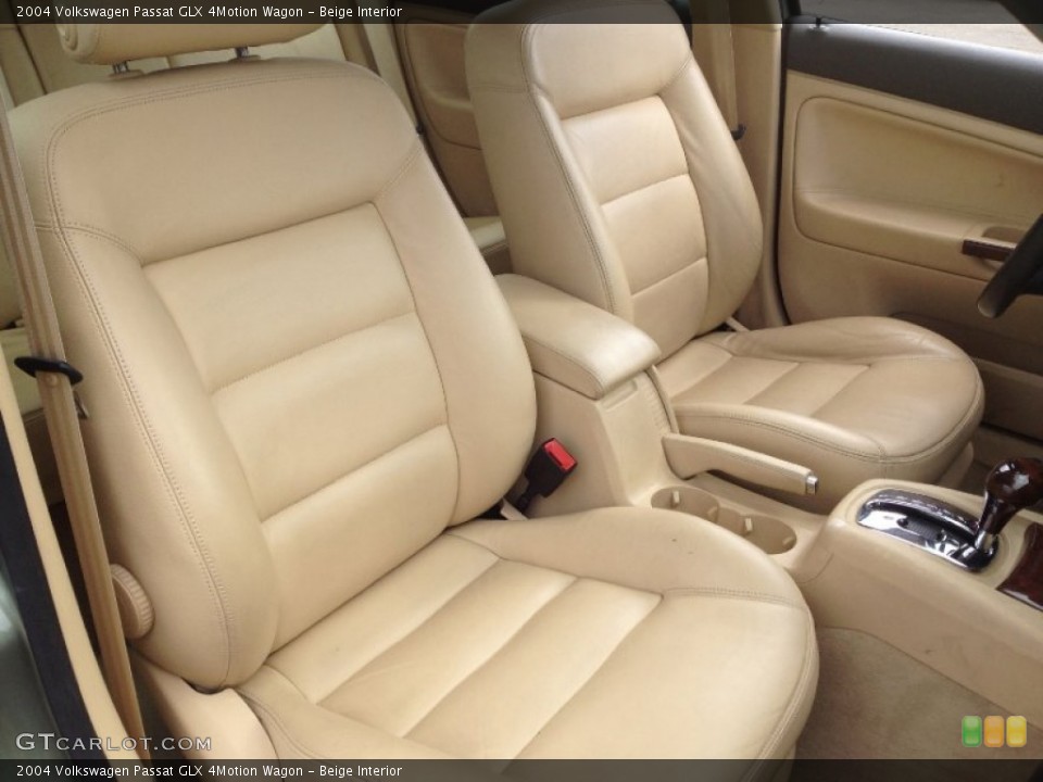 Beige Interior Photo for the 2004 Volkswagen Passat GLX 4Motion Wagon #63075281