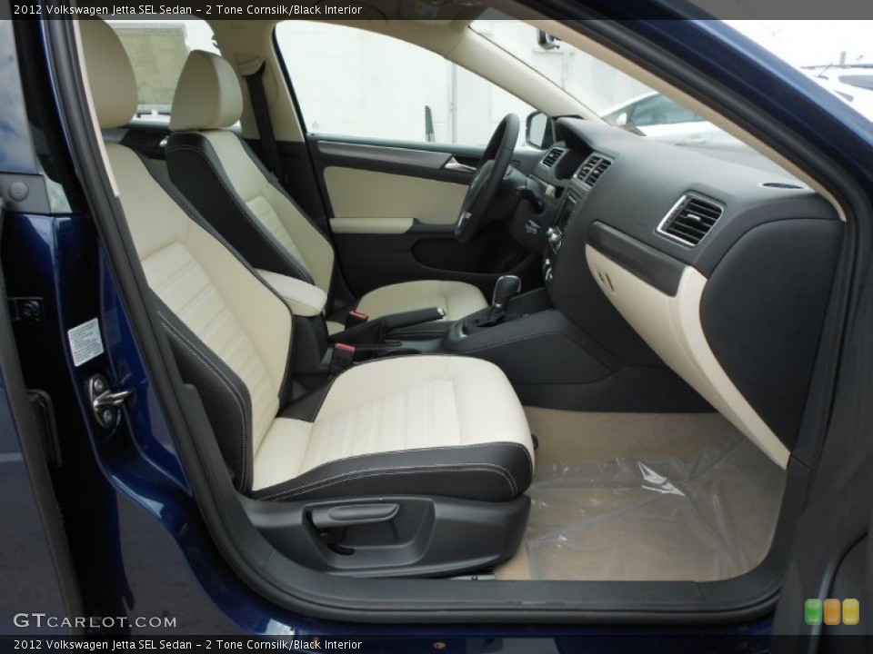 2 Tone Cornsilk/Black Interior Photo for the 2012 Volkswagen Jetta SEL Sedan #63083685