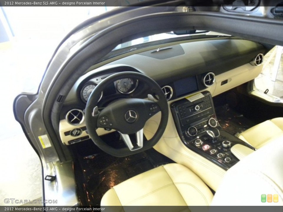 designo Porcelain 2012 Mercedes-Benz SLS Interiors