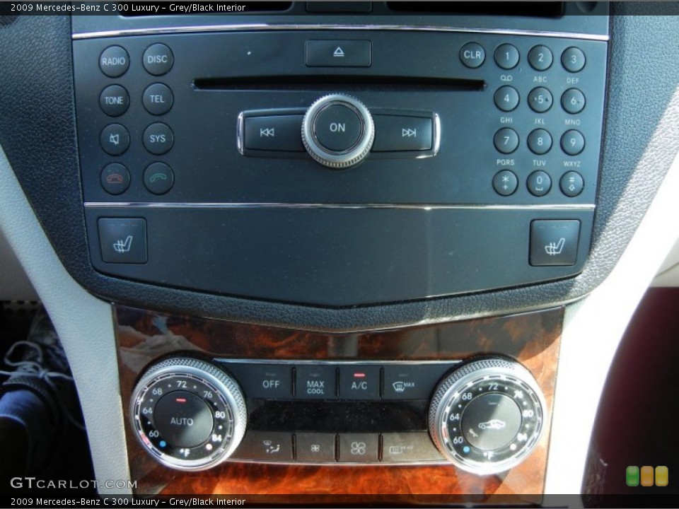 Grey/Black Interior Controls for the 2009 Mercedes-Benz C 300 Luxury #63122552
