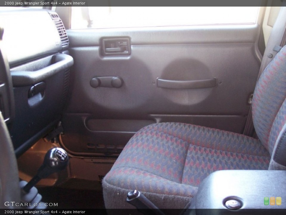 Agate Interior Photo for the 2000 Jeep Wrangler Sport 4x4 #63123455