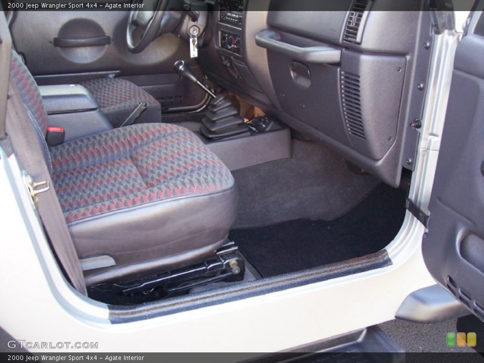 Agate Interior Photo for the 2000 Jeep Wrangler Sport 4x4 #63123496