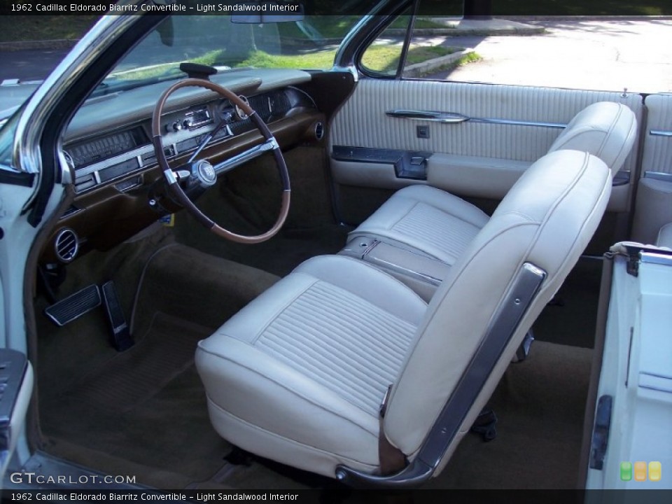 Light Sandalwood Interior Photo for the 1962 Cadillac Eldorado Biarritz Convertible #63124011