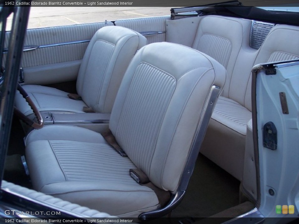 Light Sandalwood Interior Photo for the 1962 Cadillac Eldorado Biarritz Convertible #63124022