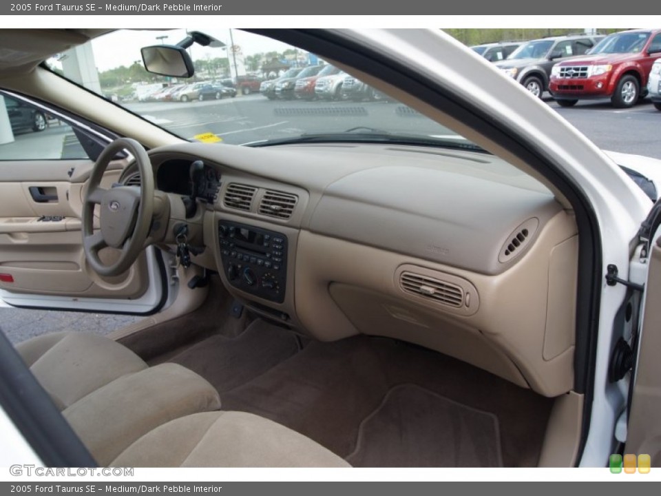 Medium/Dark Pebble Interior Dashboard for the 2005 Ford Taurus SE #63162028