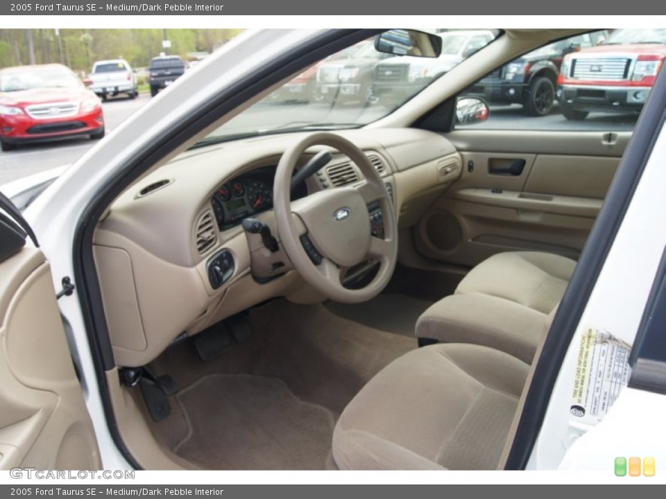 Medium/Dark Pebble Interior Photo for the 2005 Ford Taurus SE #63162073