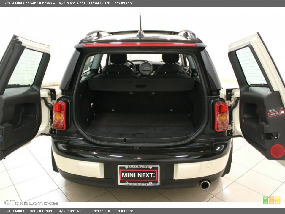 Ray Cream White Leather/Black Cloth Interior Trunk for the 2009 Mini Cooper Clubman #63164266